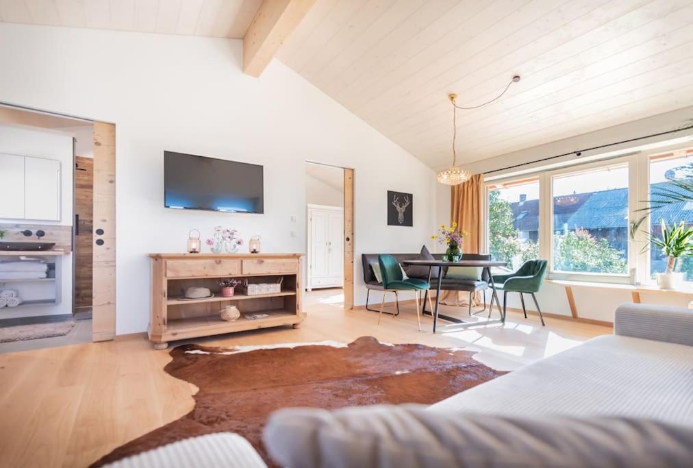Exklusives Design-Apartment & Sauna Warngau Екстер'єр фото